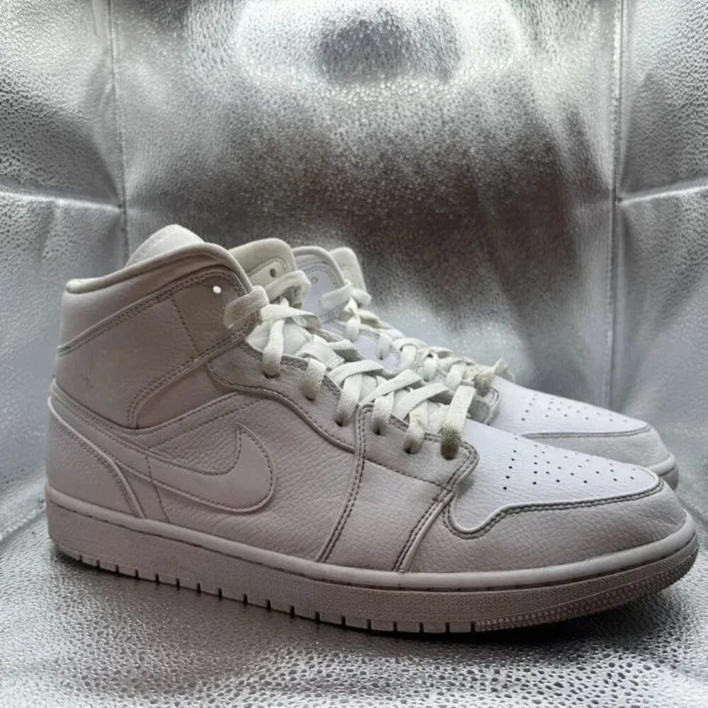 Size 13 Air Jordan 1‎ Mid Triple Mens White Lace-Up Athletic Sneakers 554724-129